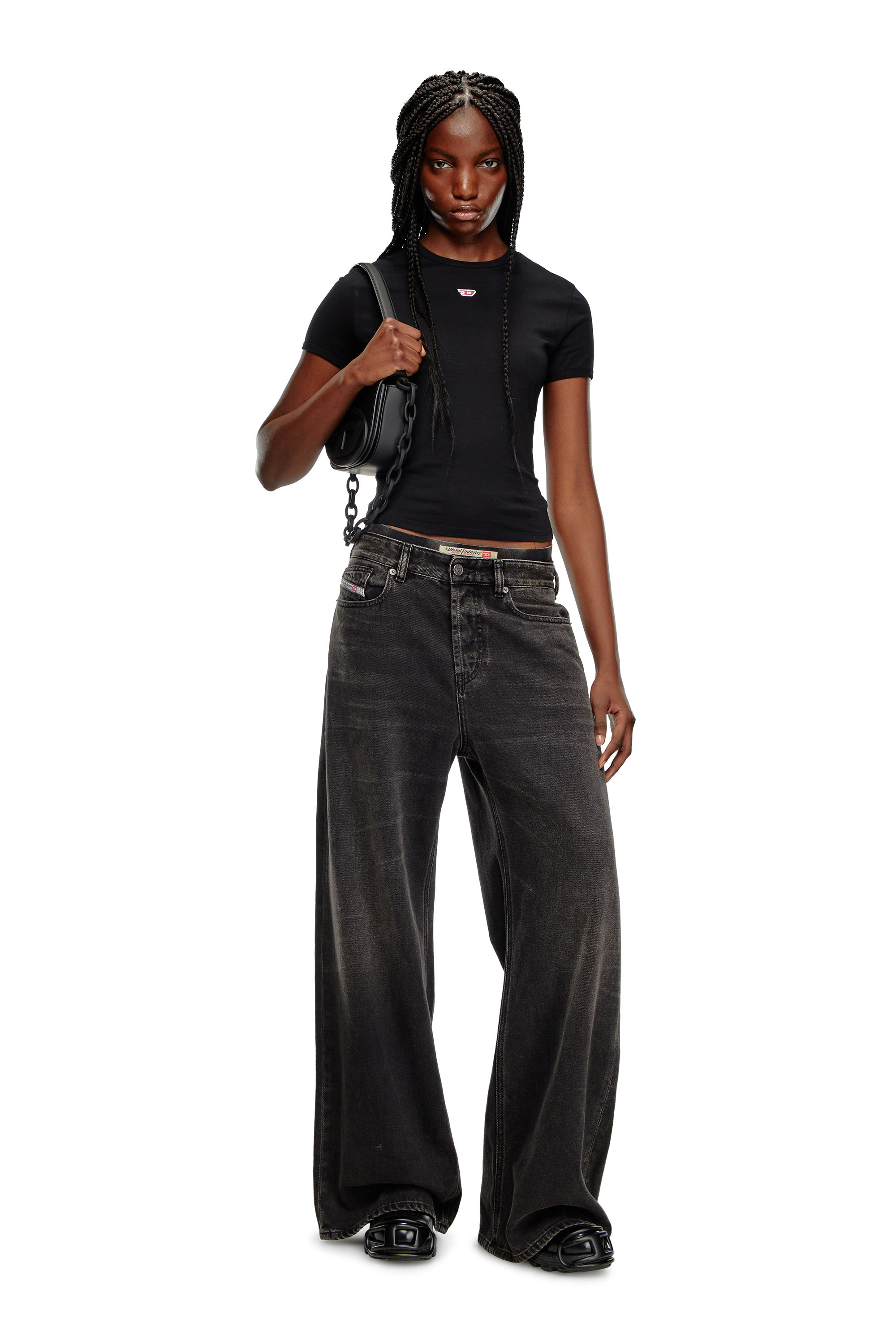 Diesel - T-UNCUTIE-LONG-D, Woman's T-shirt with embroidered D patch in Black - 3